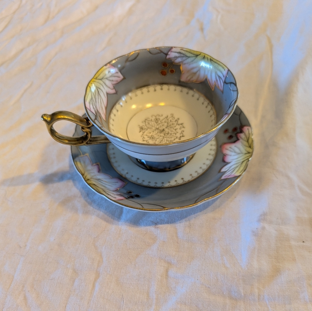 2/50$ Vintage-Style Gray Floral Porcelain Teacup and Saucer with Gold Handle - Picture 3 of 10